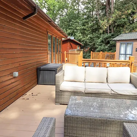 Lakes בית נופש *